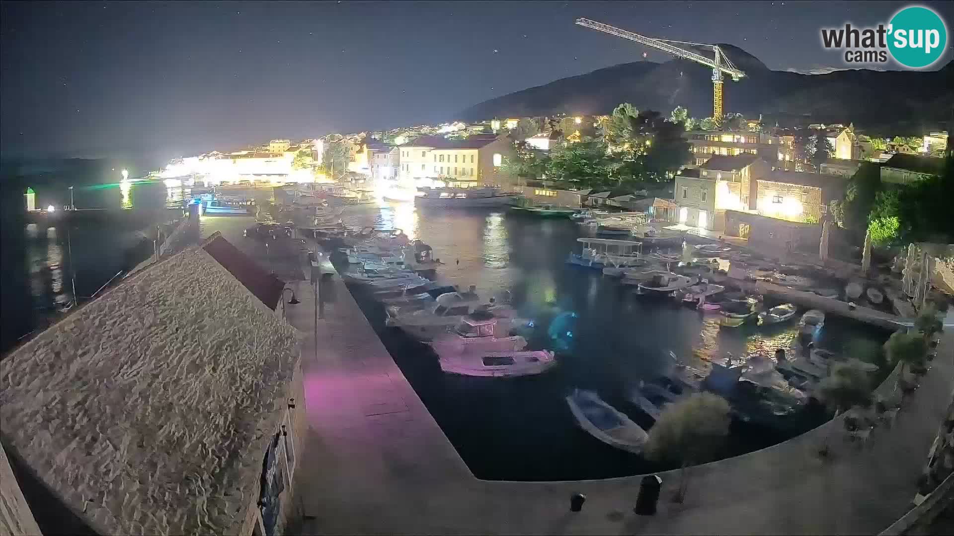 Webcam Bol Hafen – Liveblick auf Bol Riva & Marina