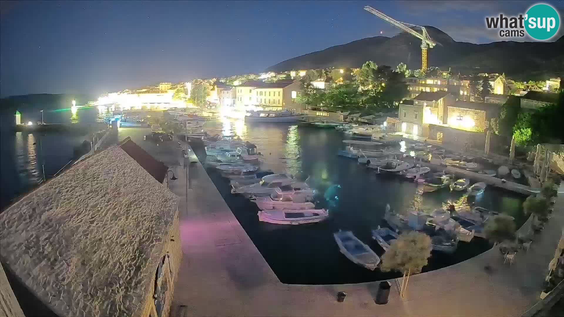 Webcam Bol Hafen – Liveblick auf Bol Riva & Marina