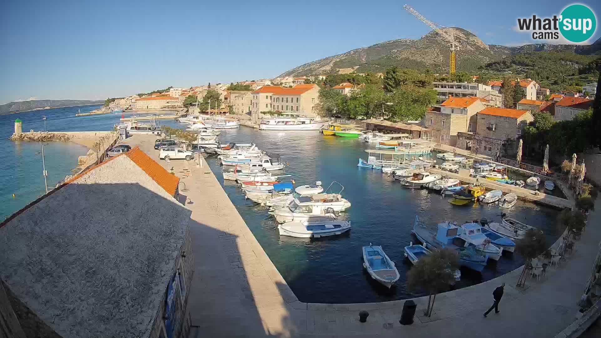 Webcam Bol Harbour – Live View of Bol Riva & Marina