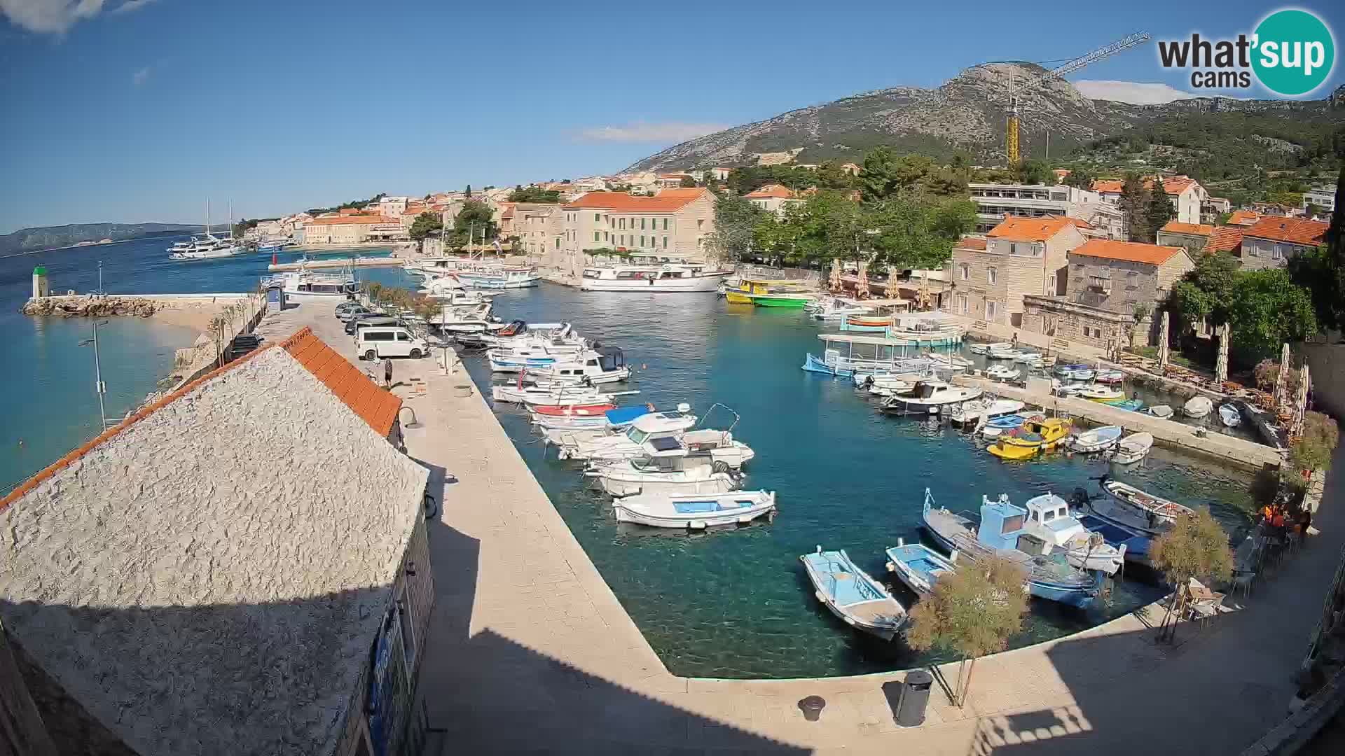 Webcam porto di Bol – Vista live sulla Riva e Marina