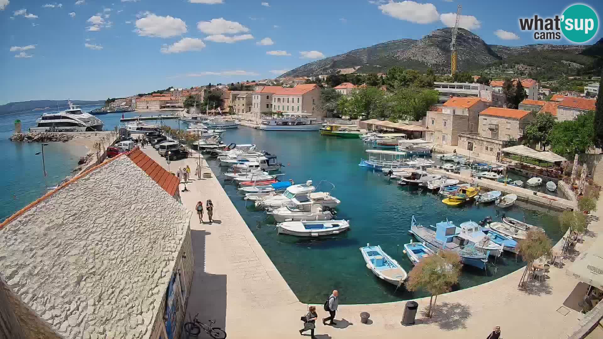 Webcam Bol Harbour – Live View of Bol Riva & Marina