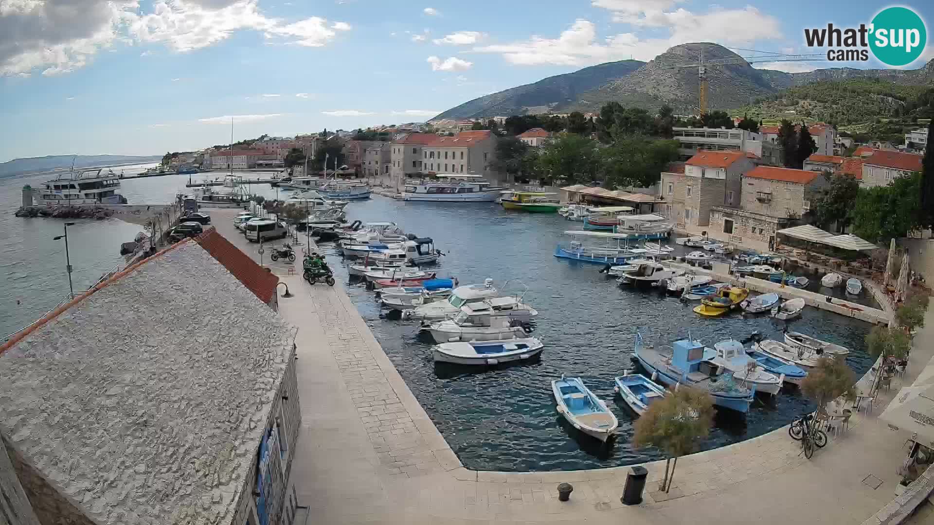 Webcam Bol Harbour – Live View of Bol Riva & Marina