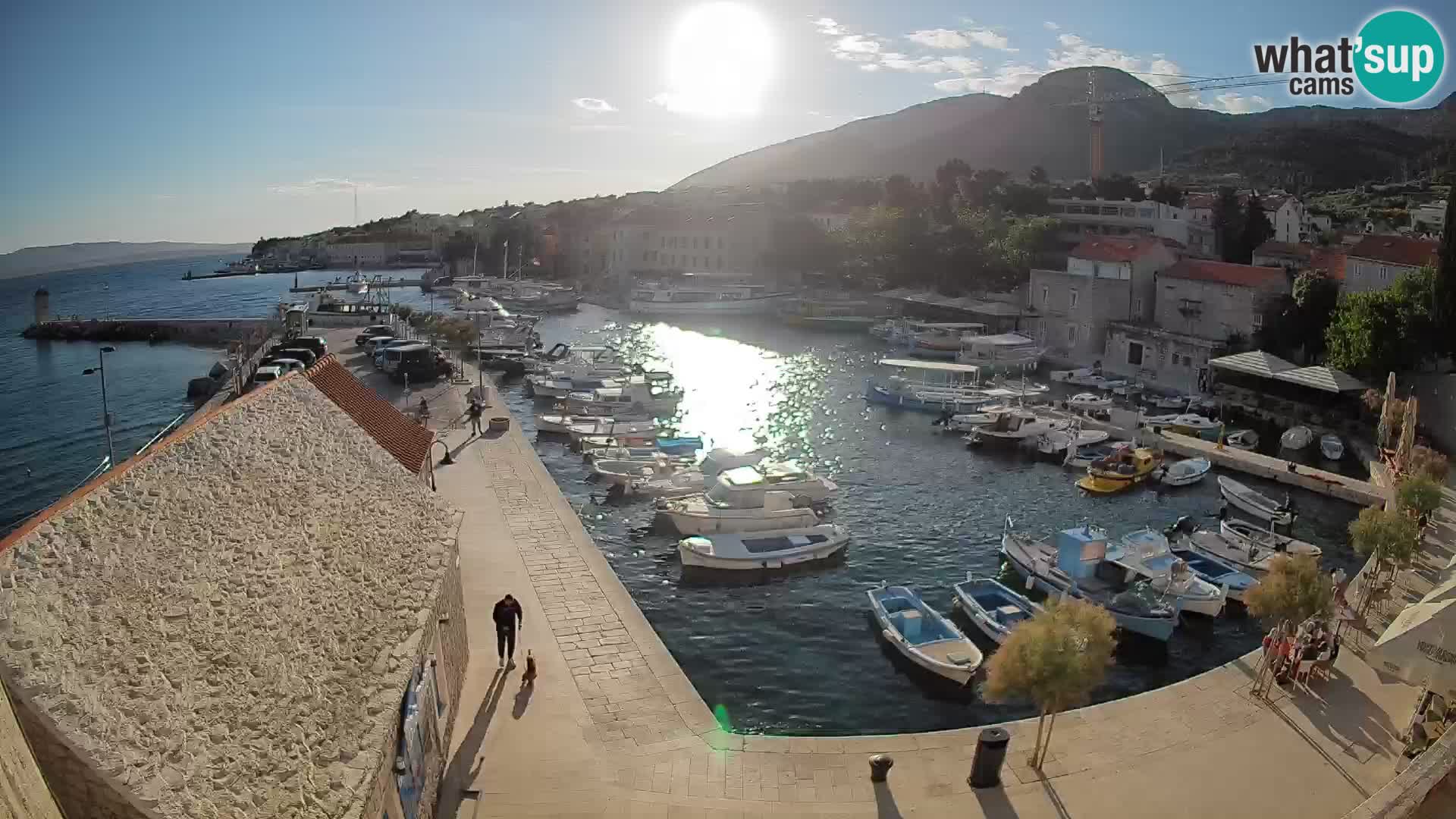 Webcam Bol Hafen – Liveblick auf Bol Riva & Marina