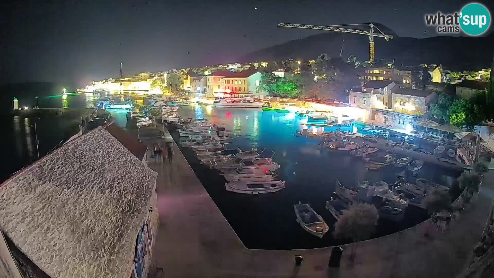 Webcam porto di Bol – Vista live sulla Riva e Marina
