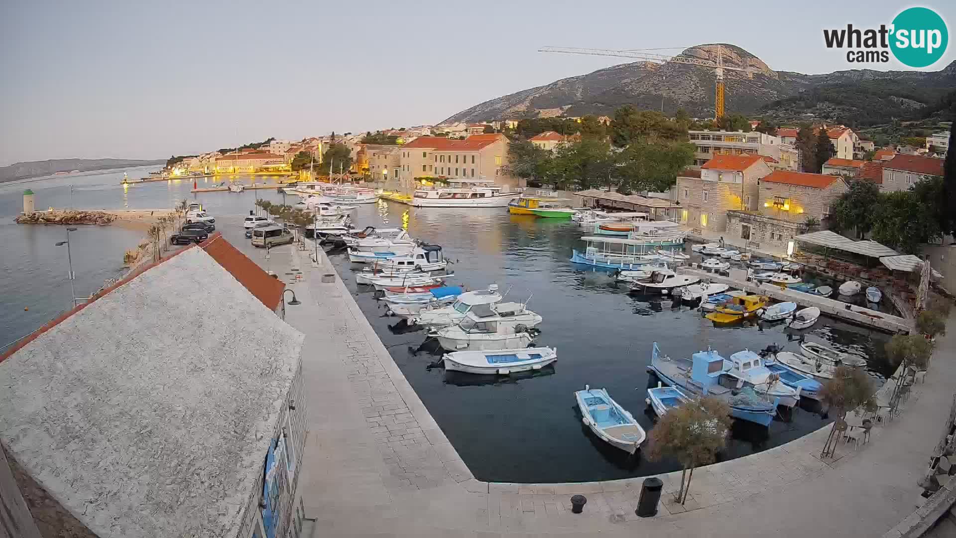 Webcam Bol Harbour – Live View of Bol Riva & Marina
