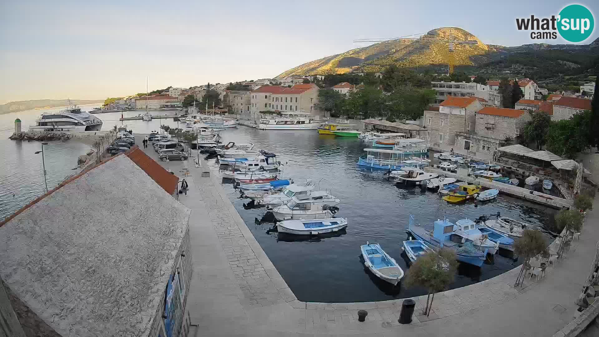 Webcam Bol Harbour – Live View of Bol Riva & Marina