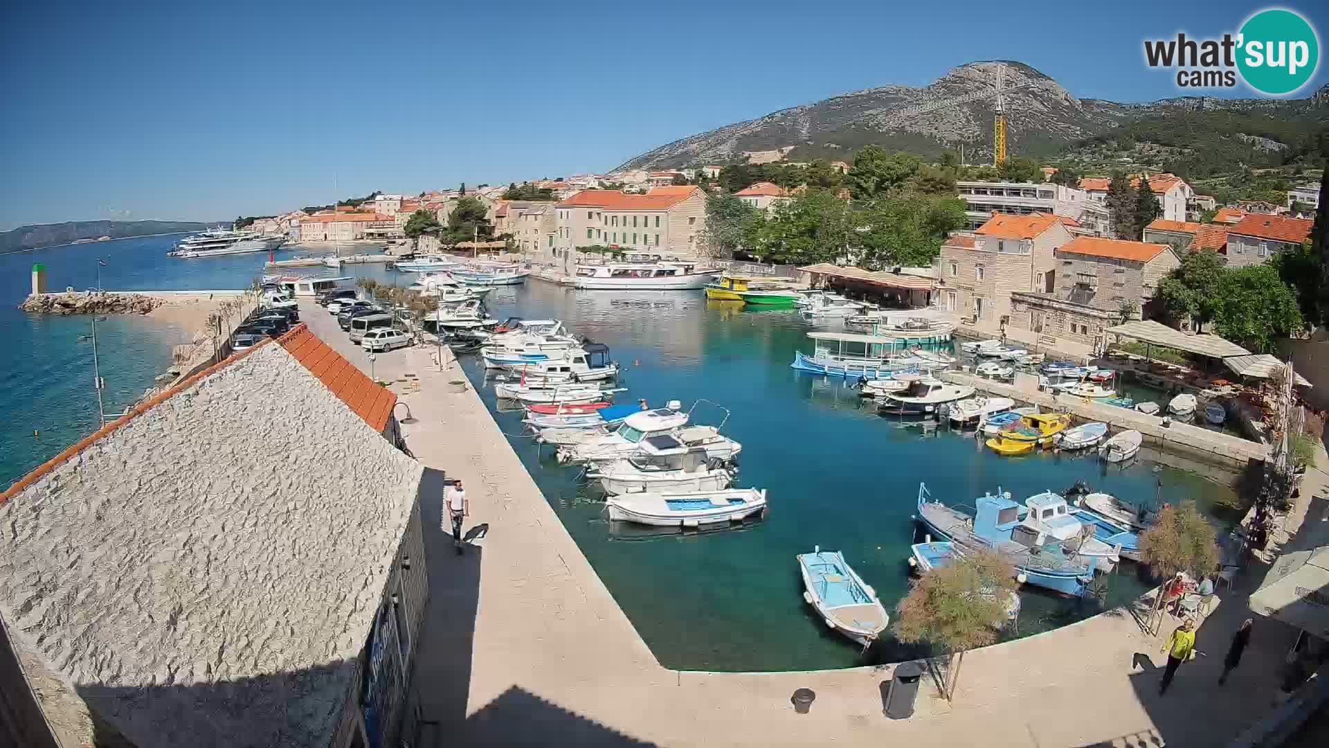 Webcam Bol Harbour – Live View of Bol Riva & Marina