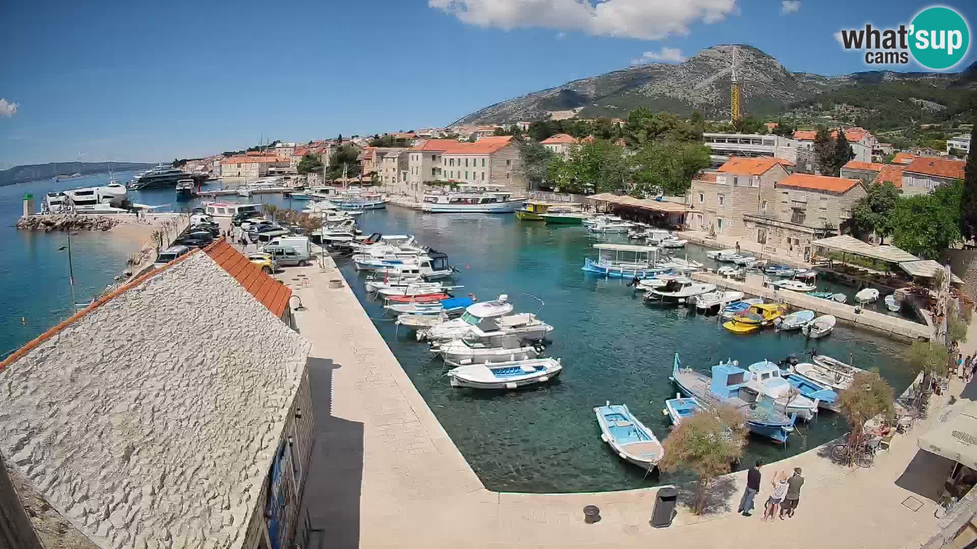 Webcam porto di Bol – Vista live sulla Riva e Marina
