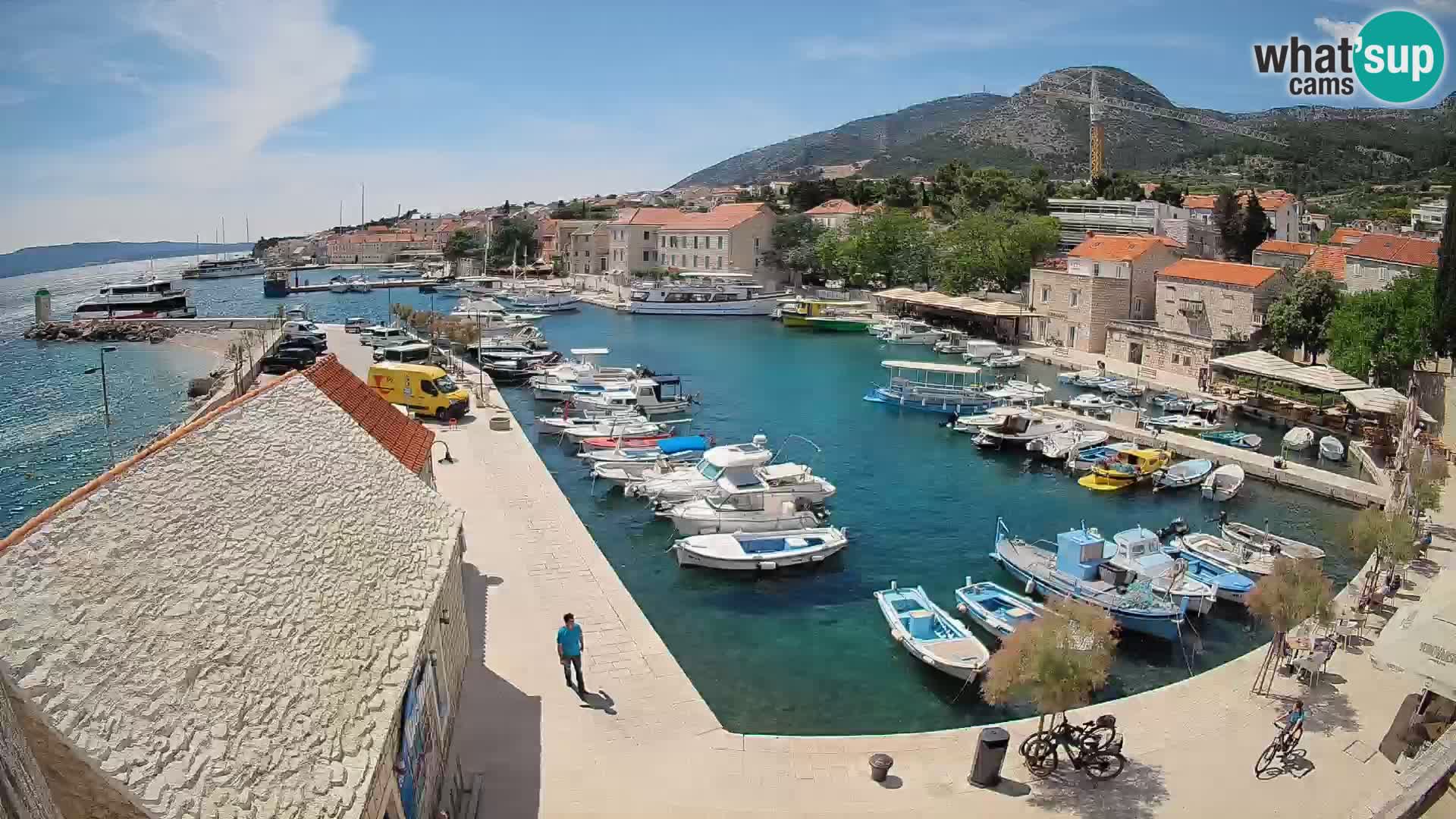 Webcam Bol Harbour – Live View of Bol Riva & Marina