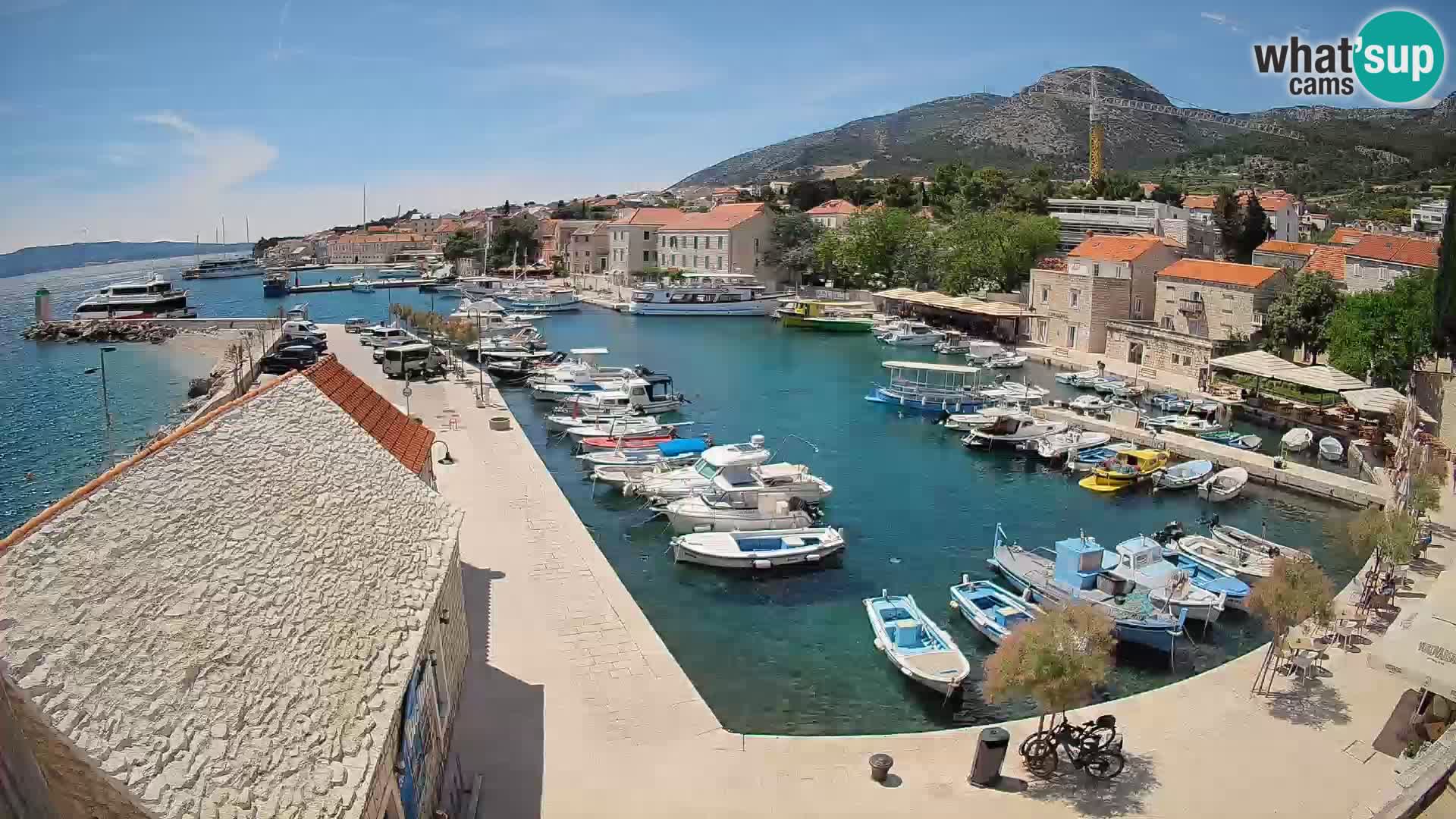 Webcam Bol Harbour – Live View of Bol Riva & Marina