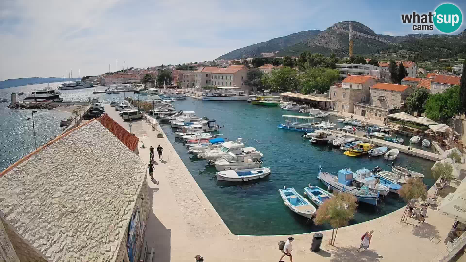 Webcam Bol Hafen – Liveblick auf Bol Riva & Marina