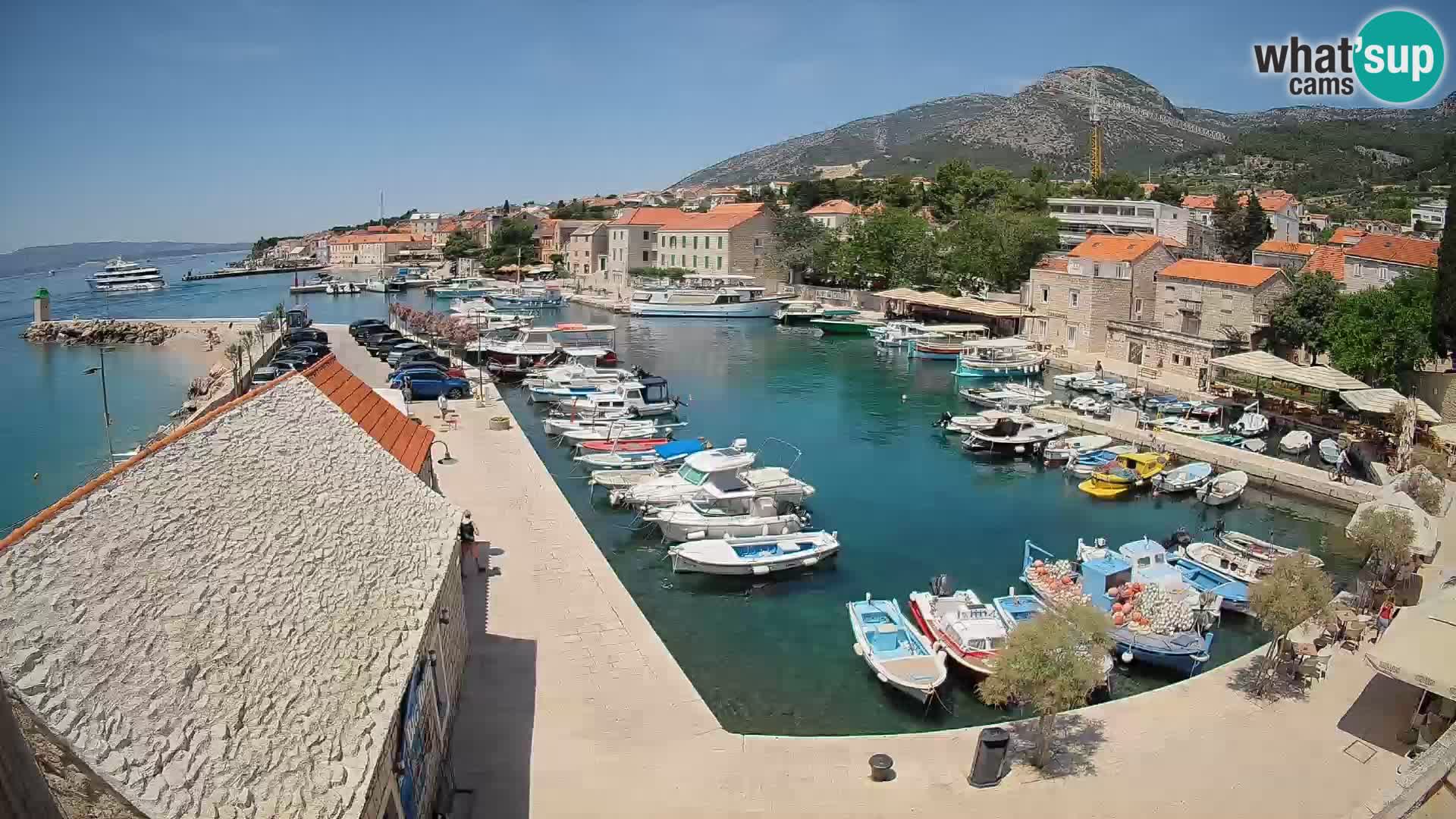 Webcam Bol Harbour – Live View of Bol Riva & Marina