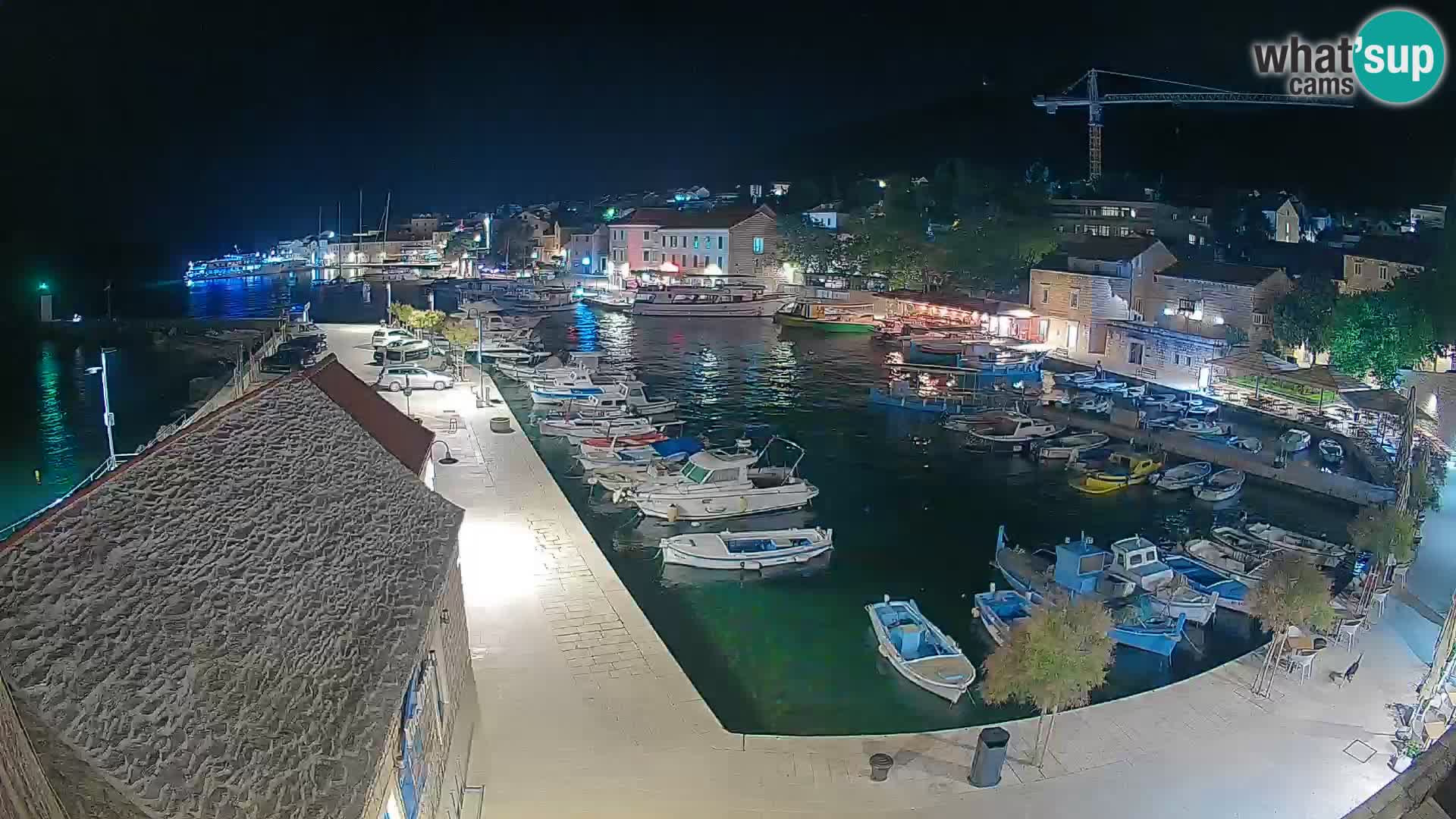 Webcam porto di Bol – Vista live sulla Riva e Marina