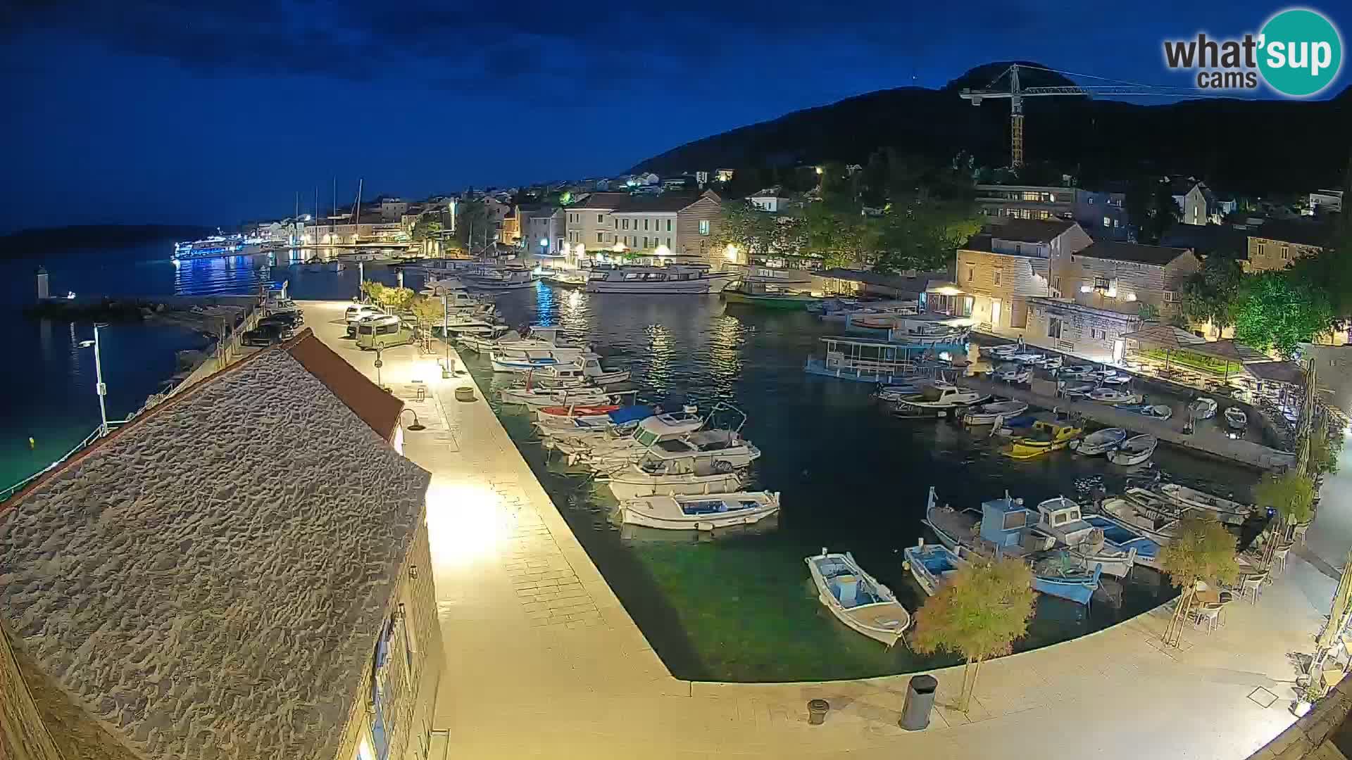 Webcam Bol Harbour – Live View of Bol Riva & Marina