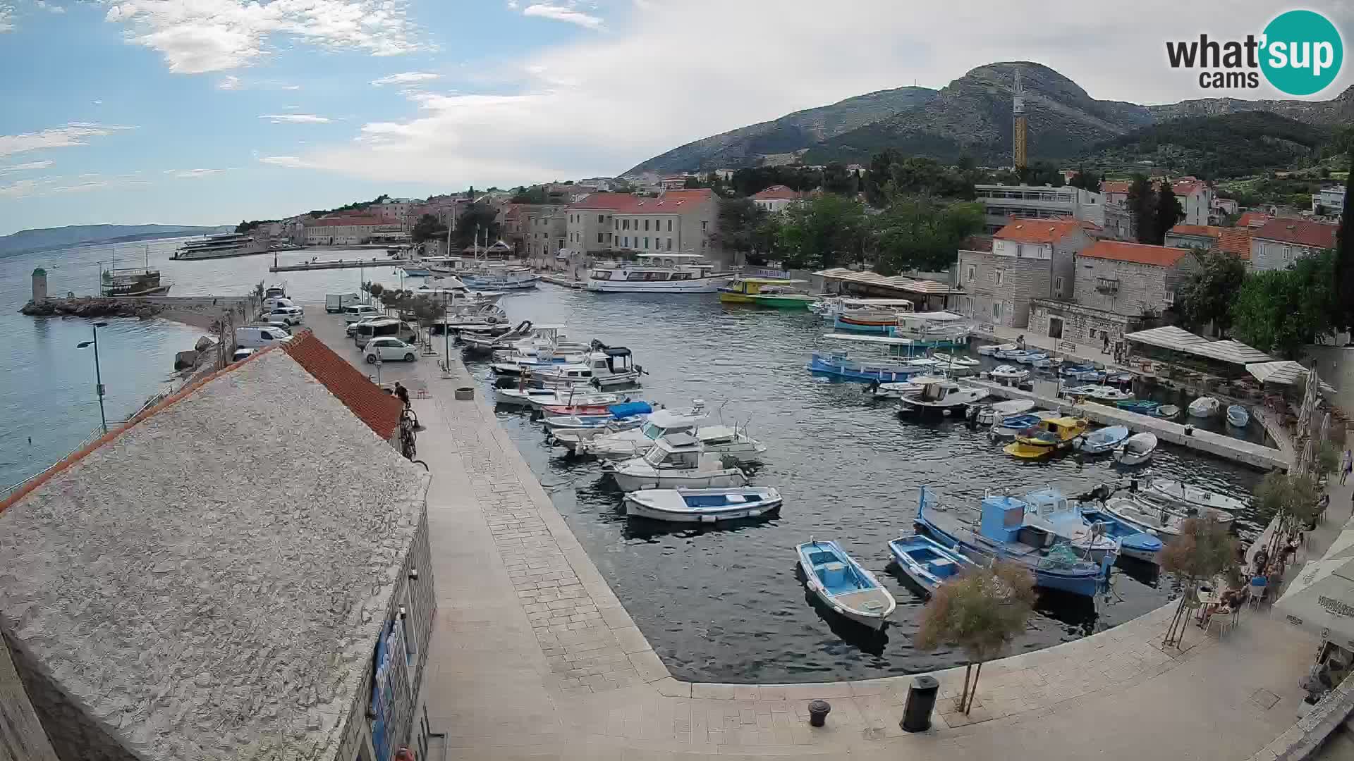 Webcam porto di Bol – Vista live sulla Riva e Marina