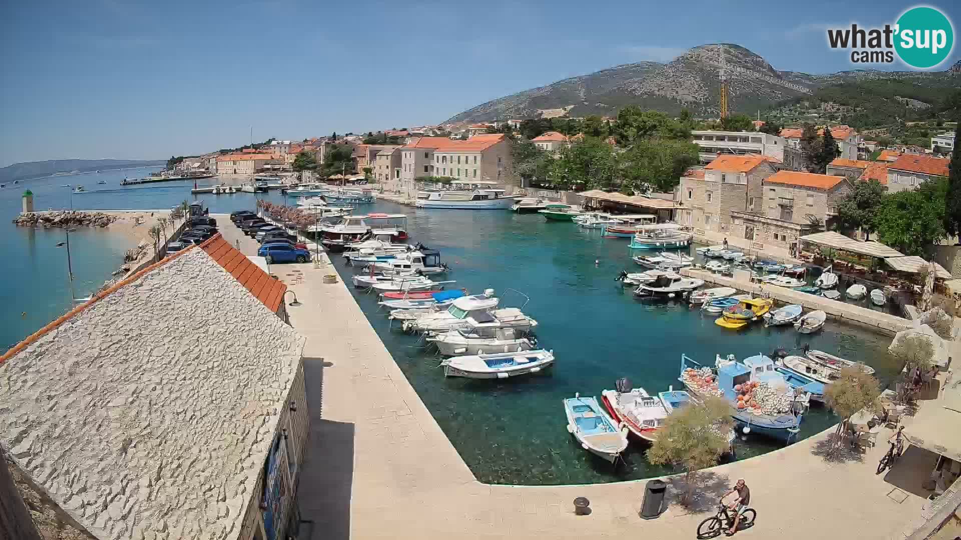 Webcam Bol Harbour – Live View of Bol Riva & Marina