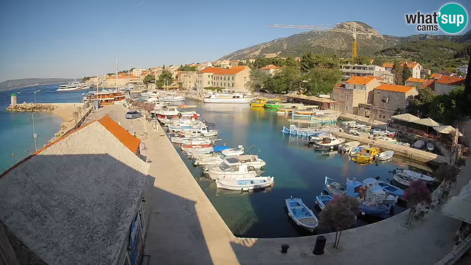 Webcam Bol Hafen – Liveblick auf Bol Riva & Marina