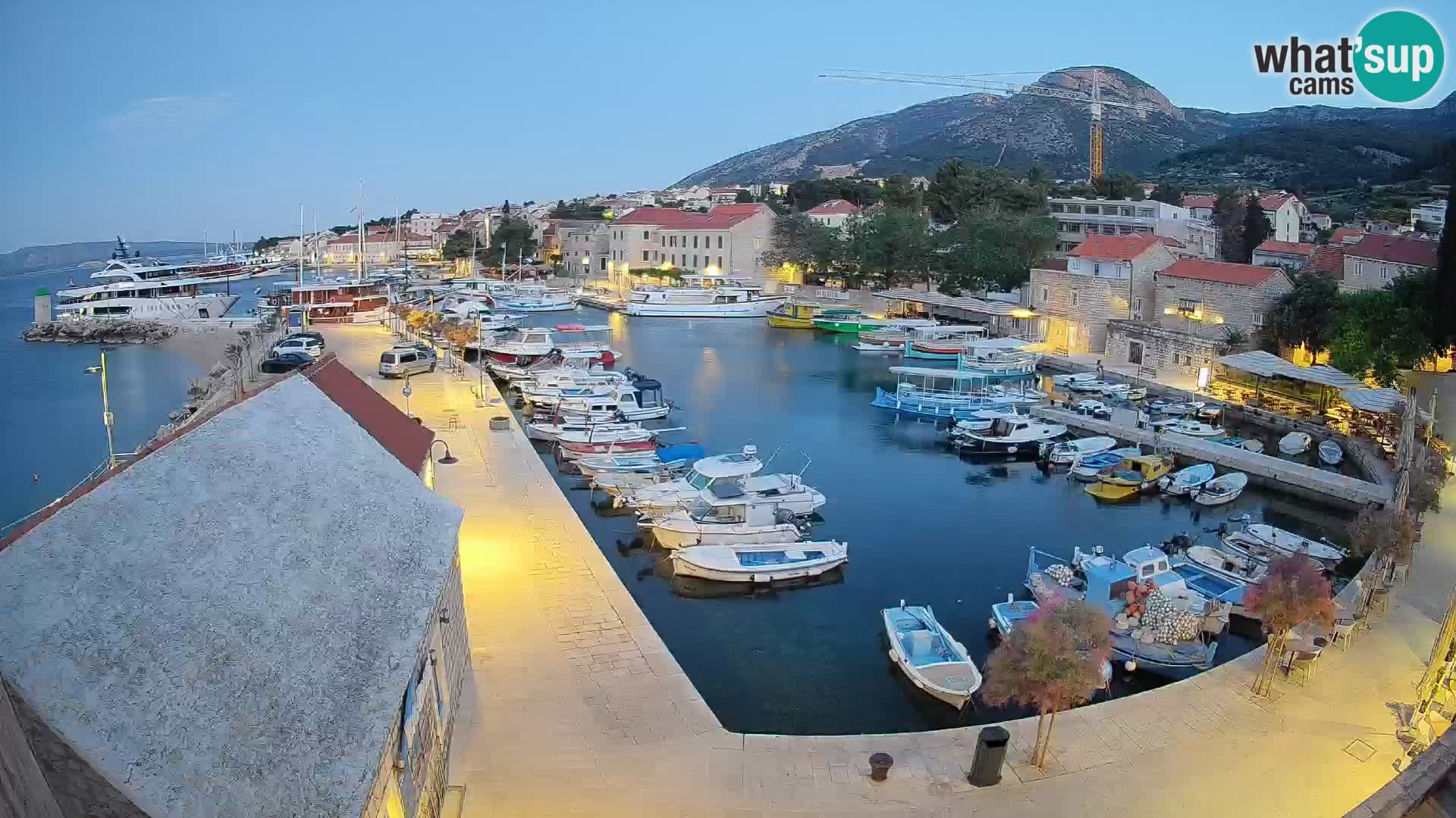 Webcam Bol Hafen – Liveblick auf Bol Riva & Marina