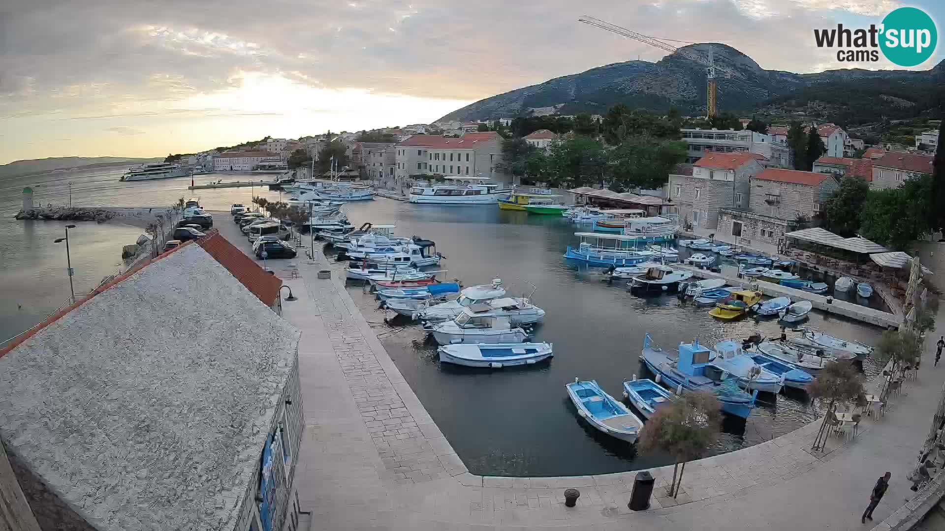 Webcam Bol Harbour – Live View of Bol Riva & Marina