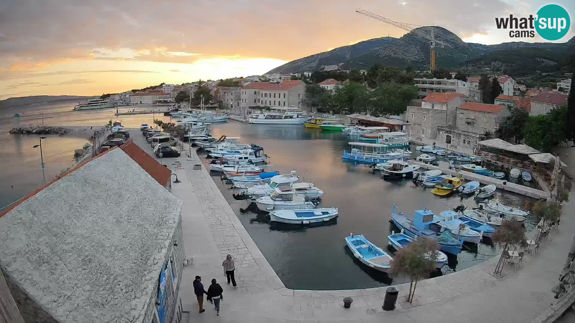 Webcam Bol Hafen – Liveblick auf Bol Riva & Marina