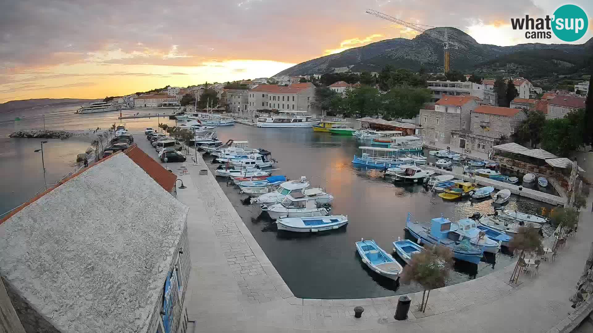 Webcam Bol Hafen – Liveblick auf Bol Riva & Marina