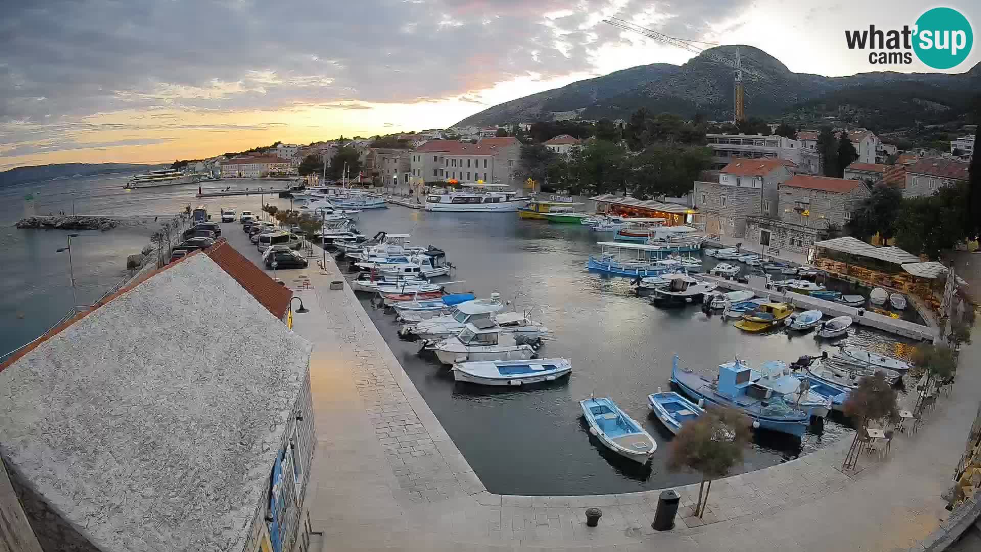 Webcam Bol Harbour – Live View of Bol Riva & Marina