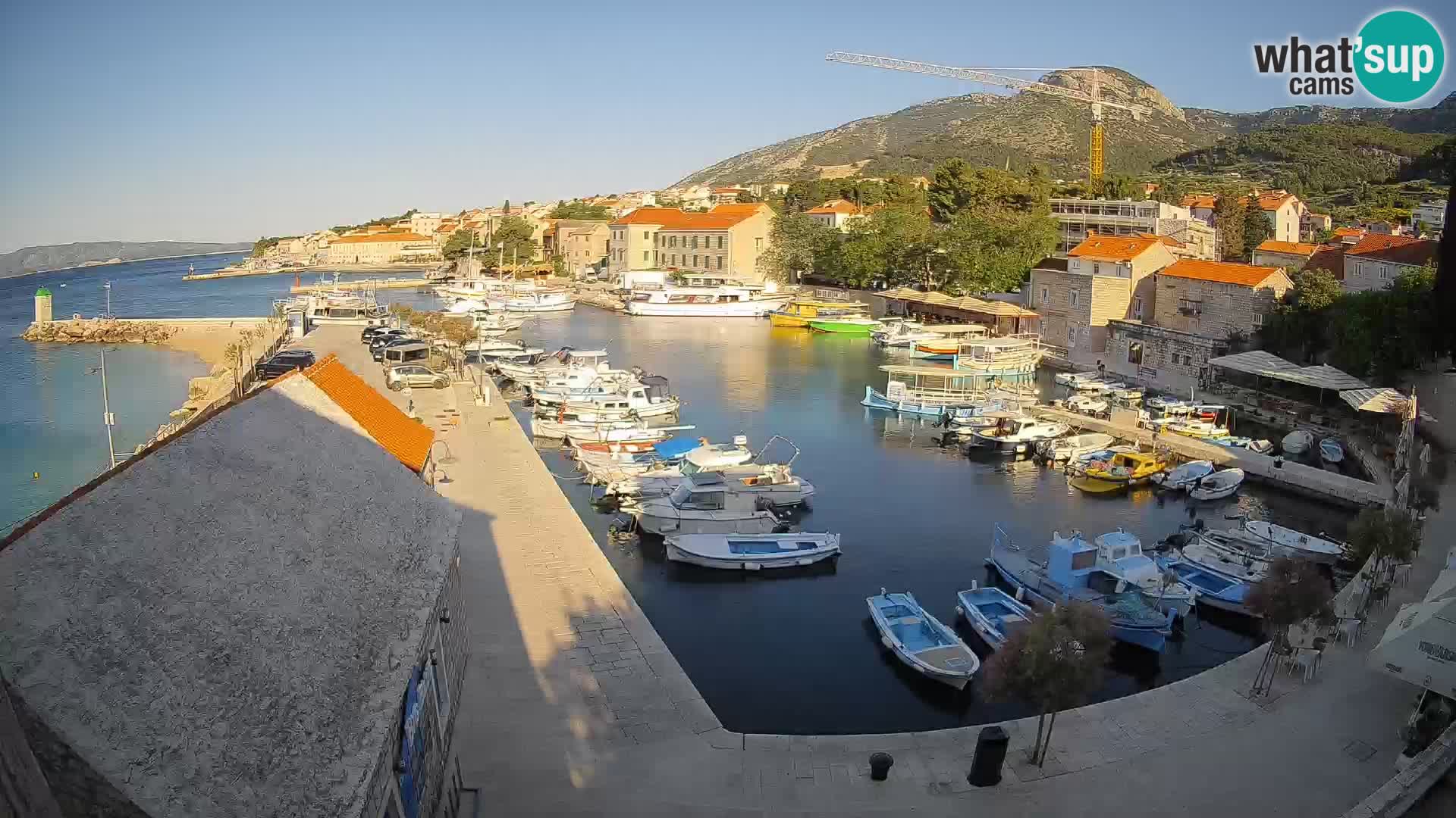 Webcam Bol Hafen – Liveblick auf Bol Riva & Marina