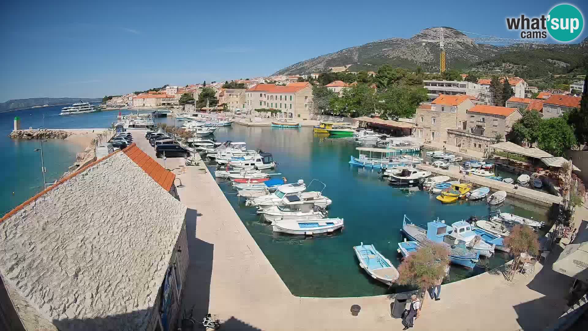 Webcam porto di Bol – Vista live sulla Riva e Marina