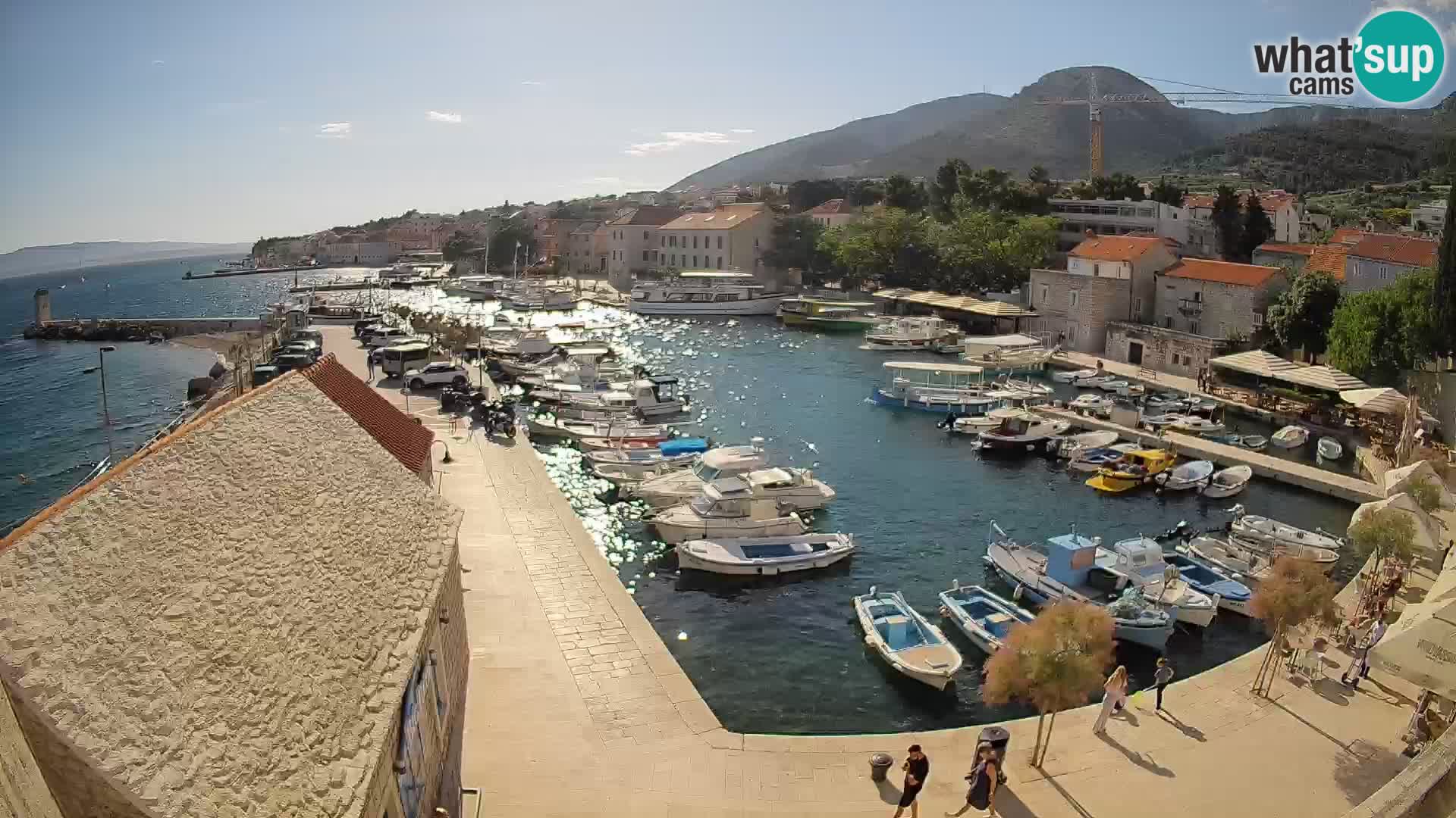 Webcam Bol Hafen – Liveblick auf Bol Riva & Marina