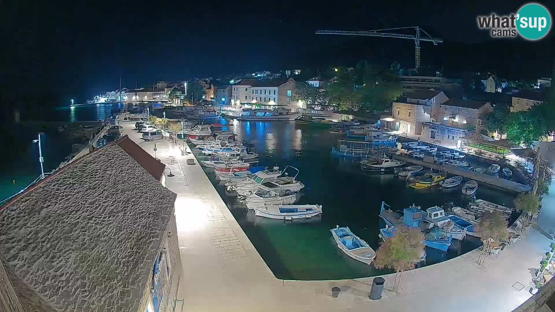 Webcam Bol Hafen – Liveblick auf Bol Riva & Marina