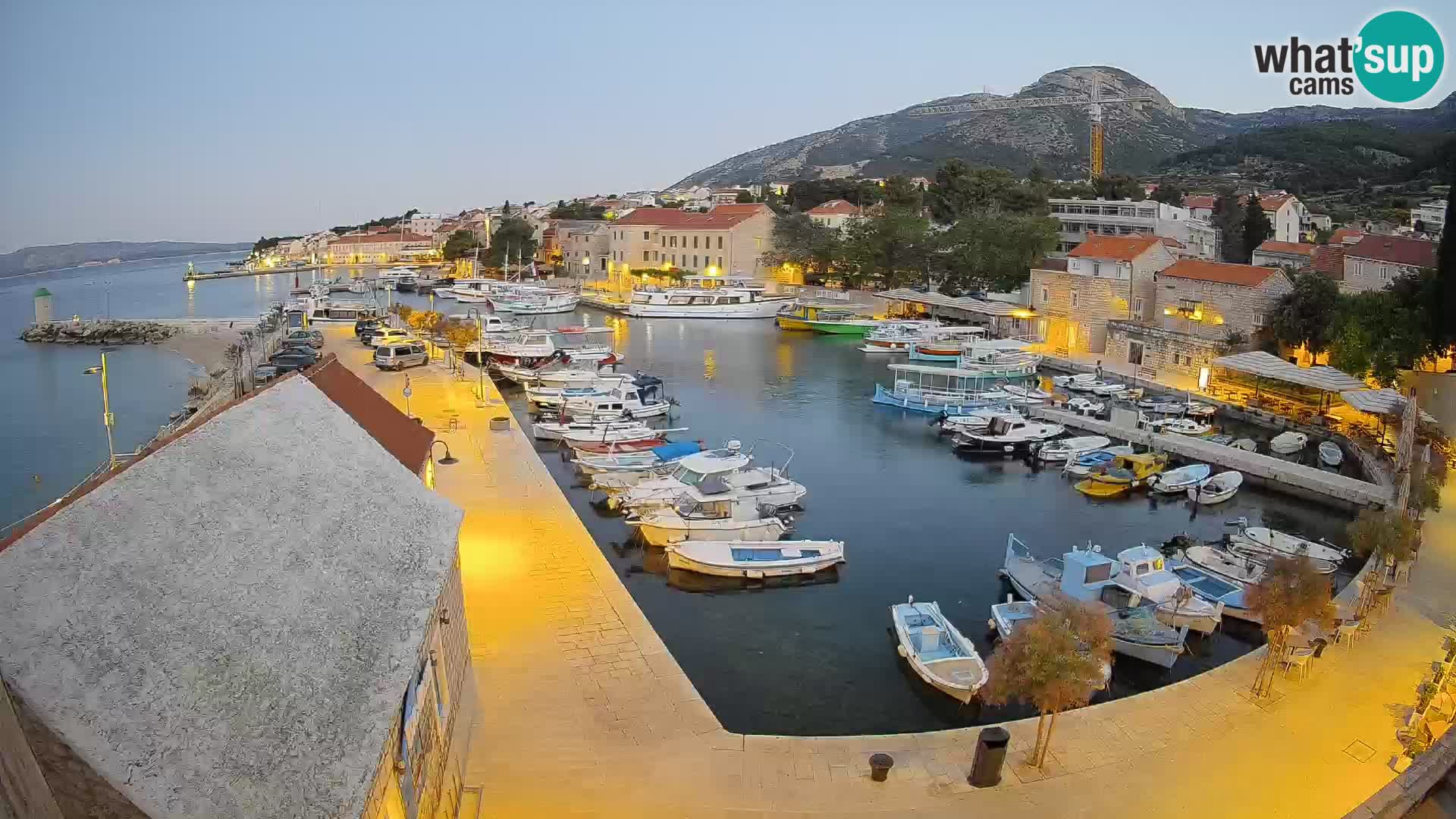 Webcam Bol Hafen – Liveblick auf Bol Riva & Marina