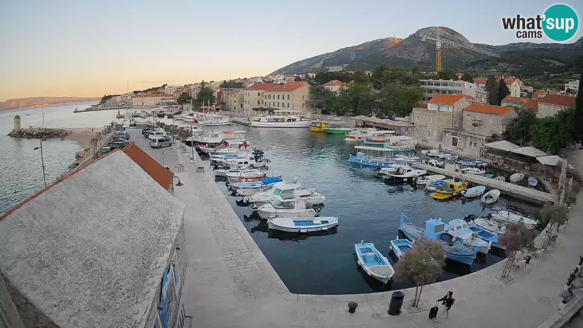 Webcam Bol Harbour – Live View of Bol Riva & Marina