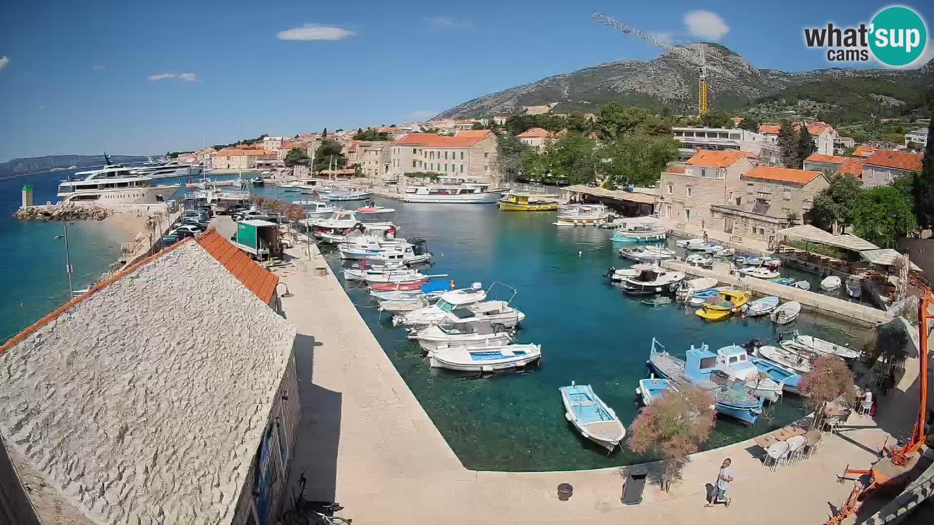 Webcam Bol Harbour – Live View of Bol Riva & Marina