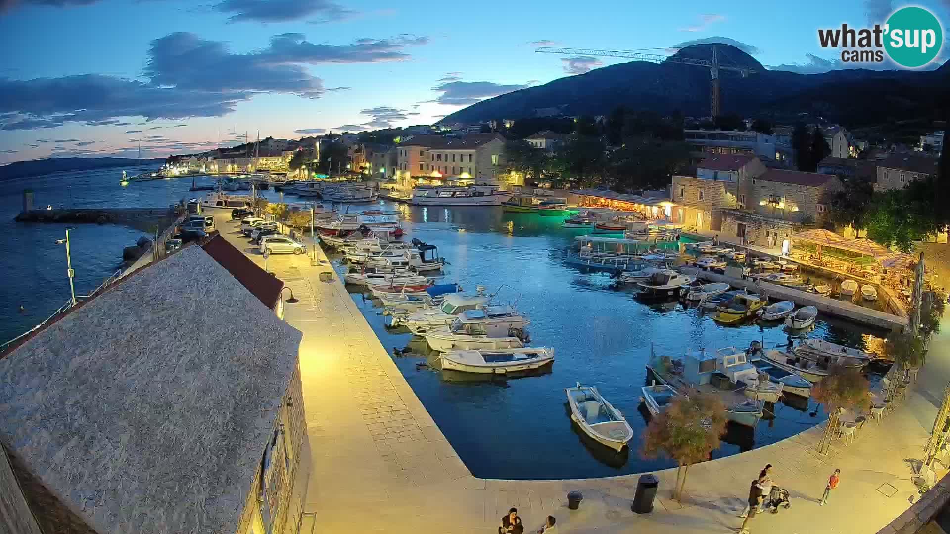 Webcam Bol Harbour – Live View of Bol Riva & Marina