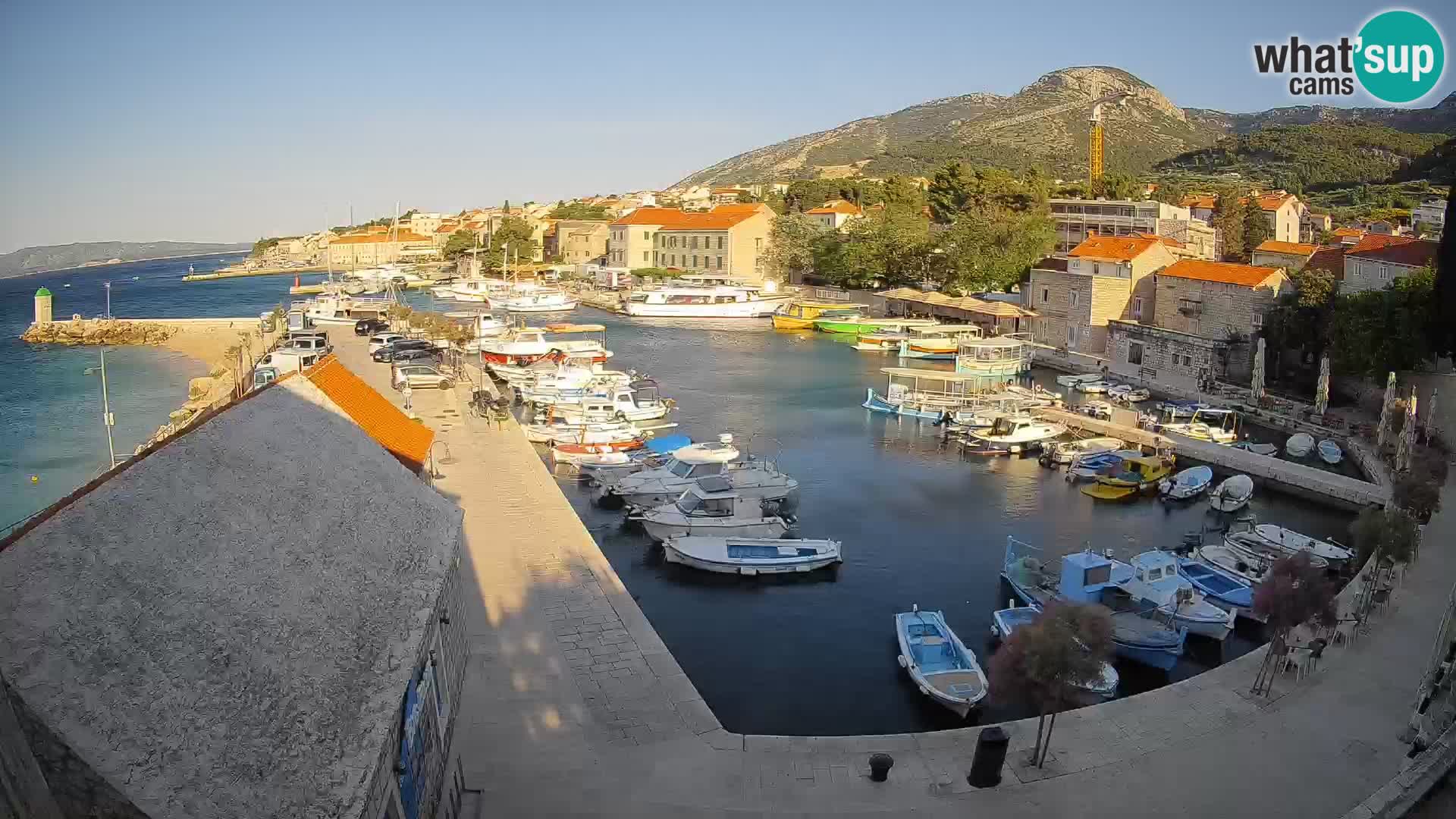 Webcam Bol Hafen – Liveblick auf Bol Riva & Marina
