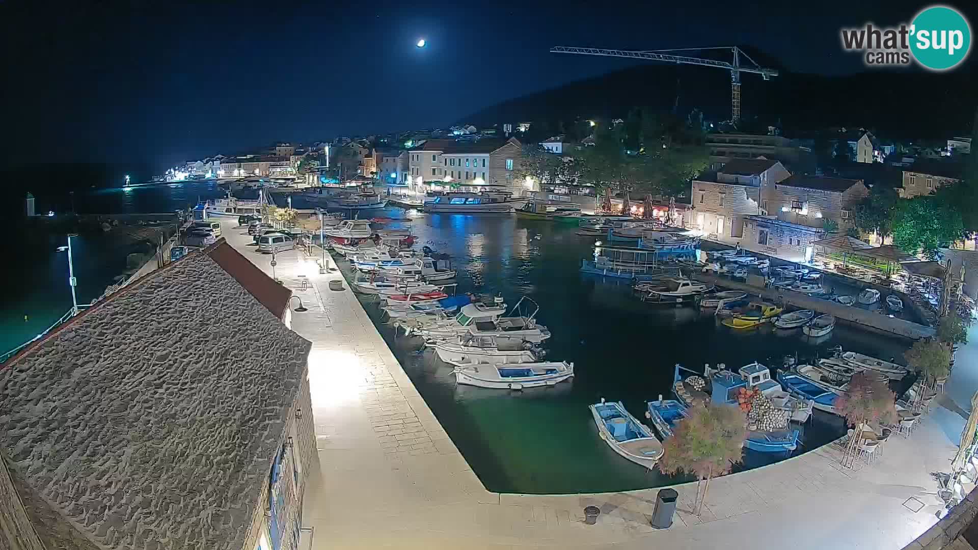 Webcam Bol Harbour – Live View of Bol Riva & Marina