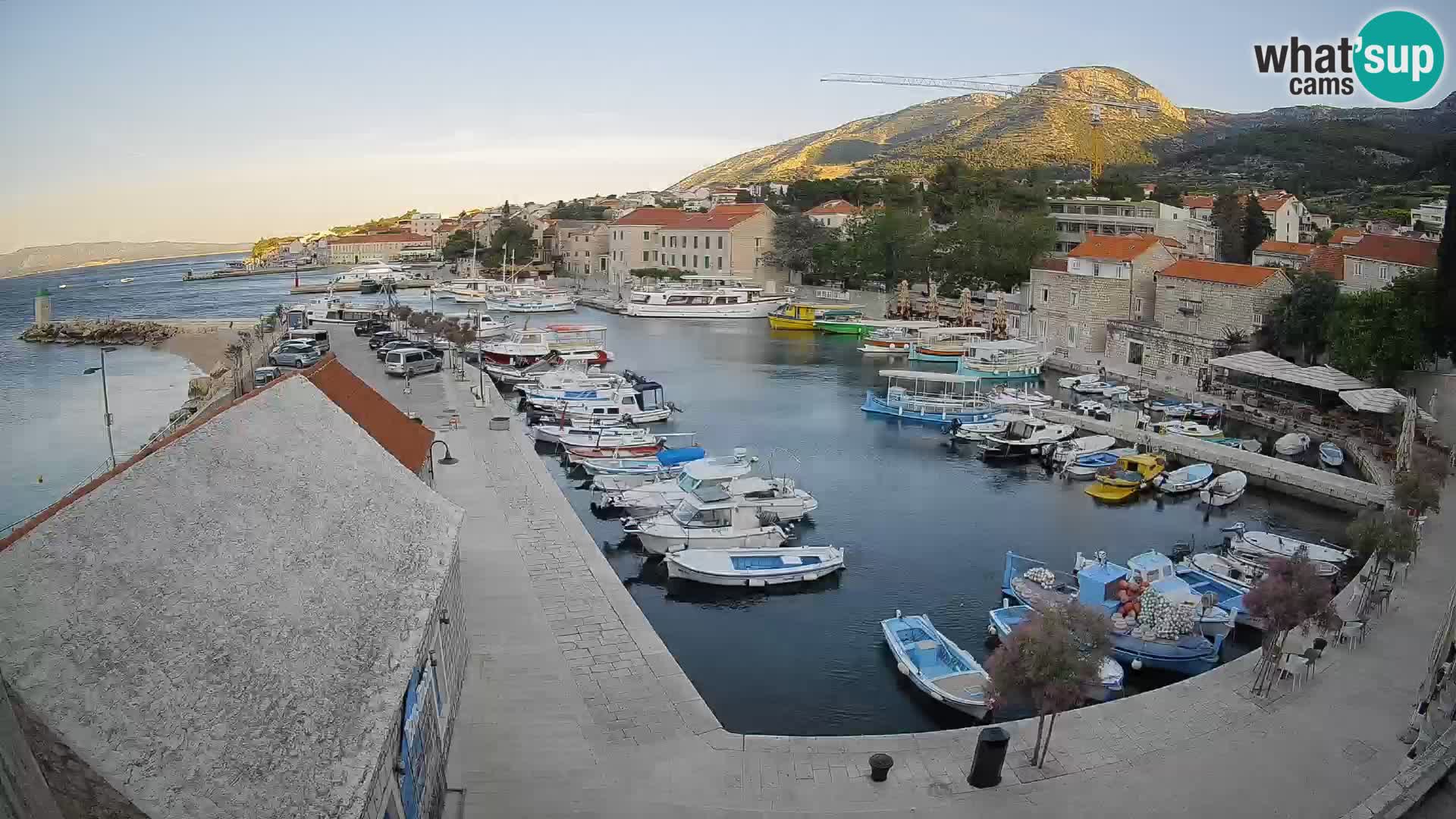 Webcam Bol Harbour – Live View of Bol Riva & Marina