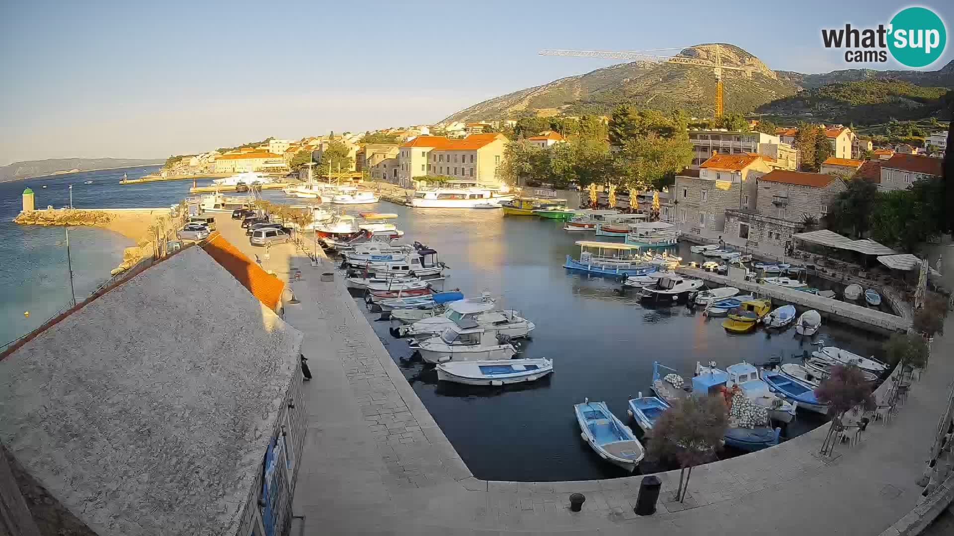 Webcam Bol Hafen – Liveblick auf Bol Riva & Marina