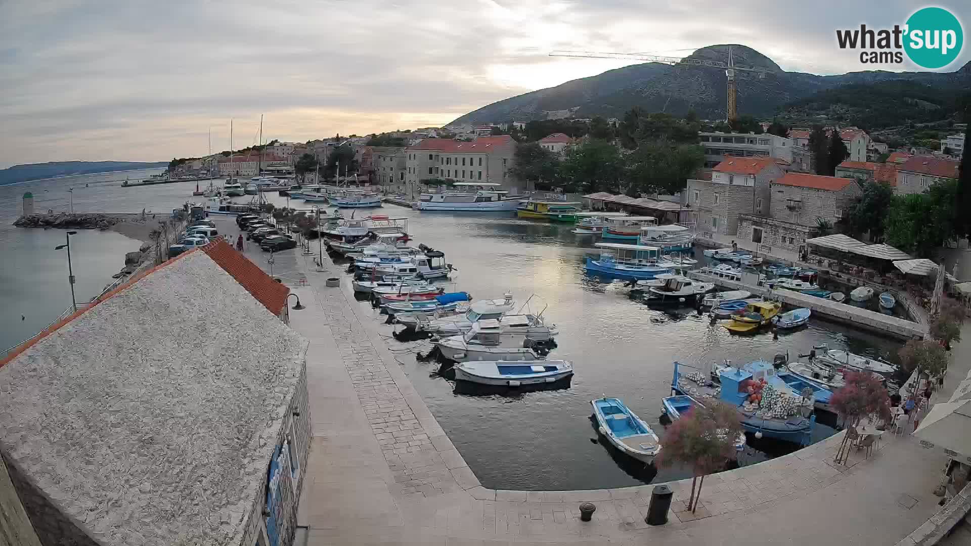 Webcam Bol Hafen – Liveblick auf Bol Riva & Marina