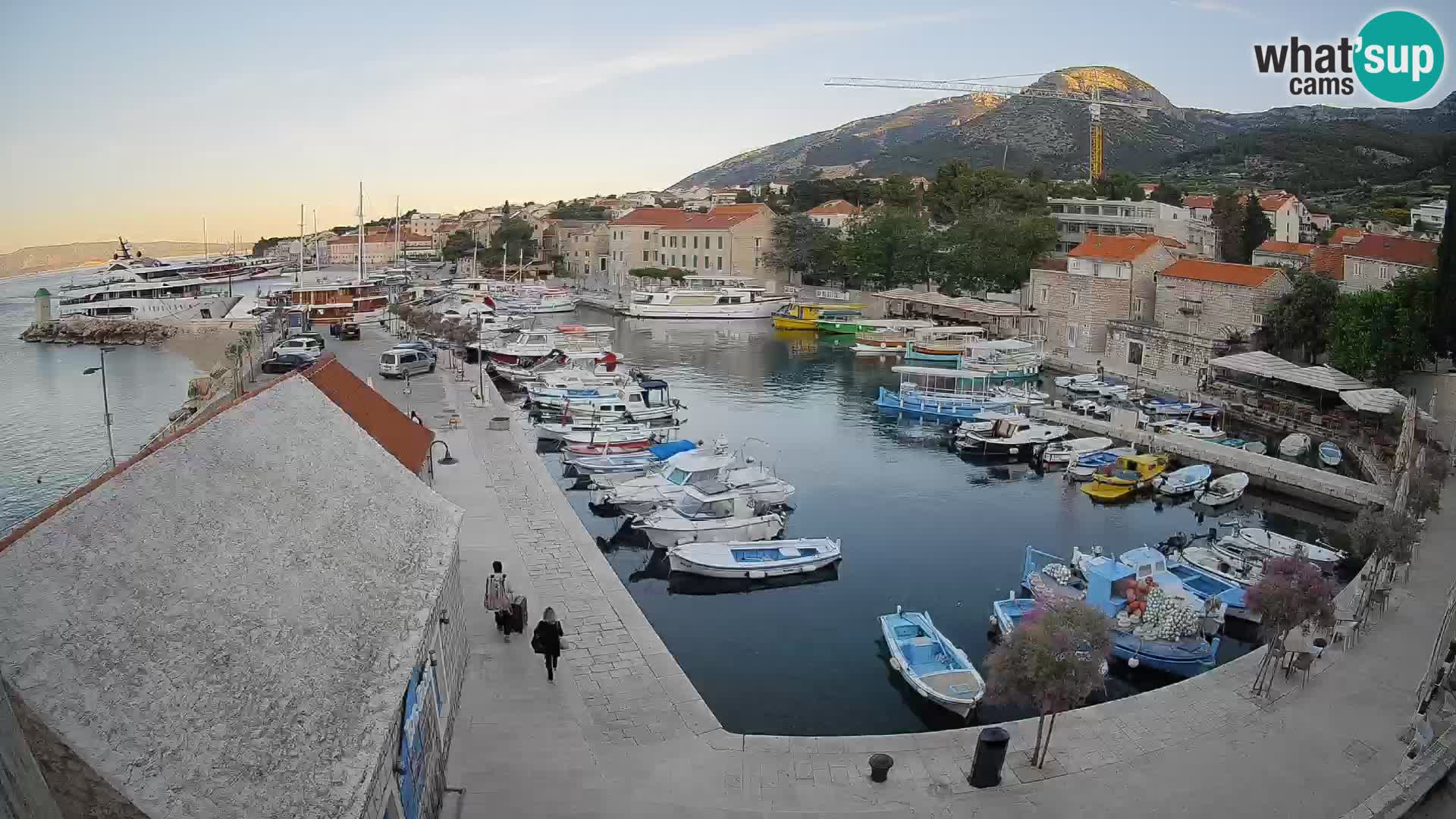Webcam Bol Hafen – Liveblick auf Bol Riva & Marina
