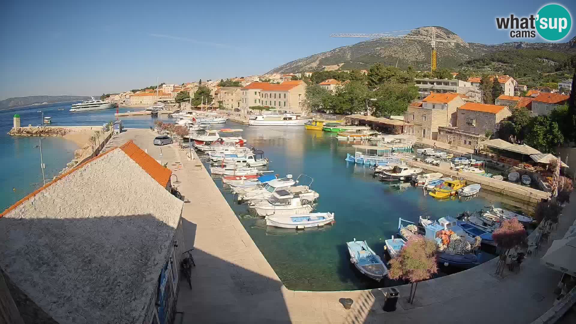 Webcam Bol Harbour – Live View of Bol Riva & Marina