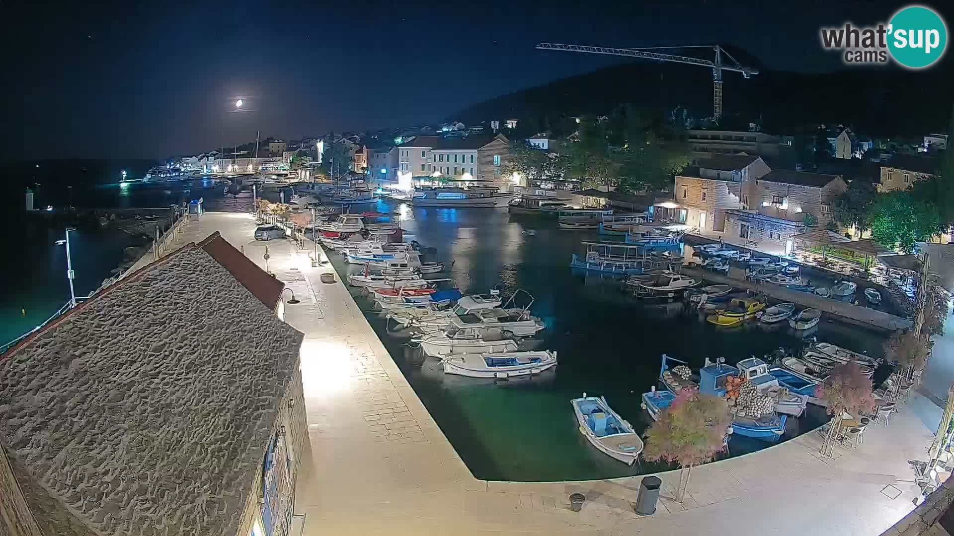 Webcam Bol Harbour – Live View of Bol Riva & Marina
