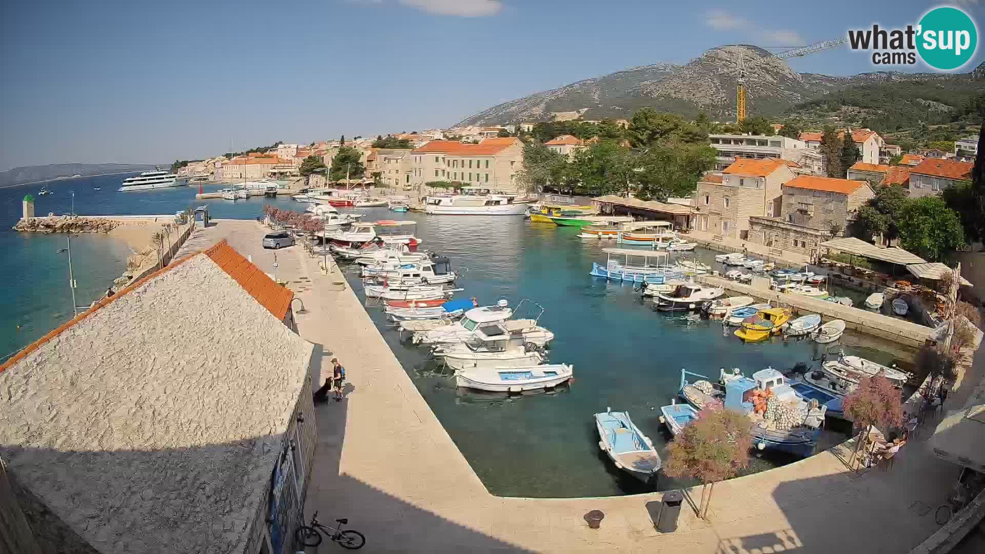 Webcam Bol Hafen – Liveblick auf Bol Riva & Marina