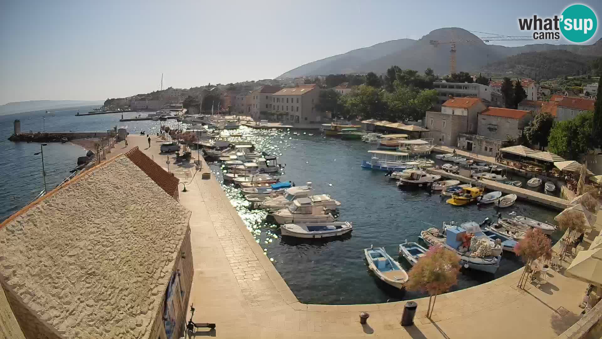 Webcam Bol Hafen – Liveblick auf Bol Riva & Marina