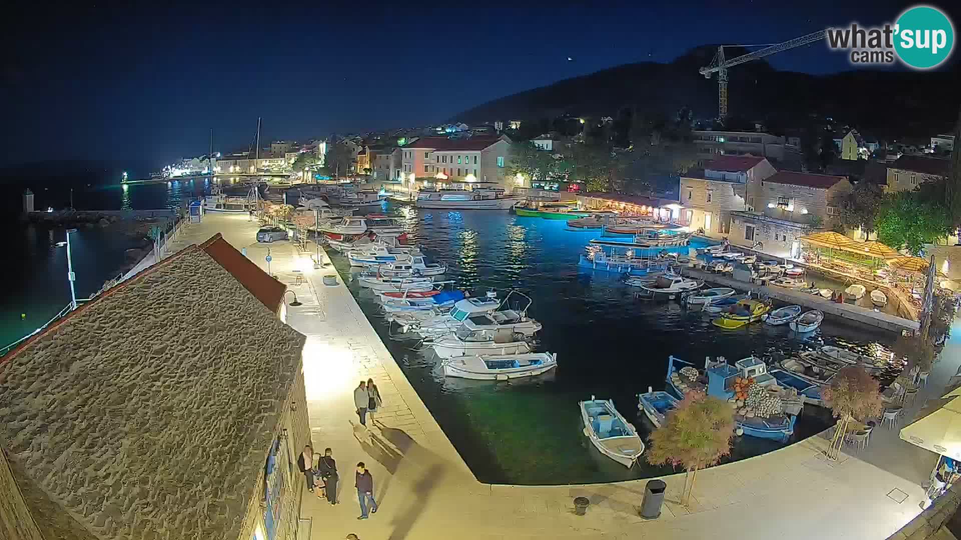 Webcam porto di Bol – Vista live sulla Riva e Marina