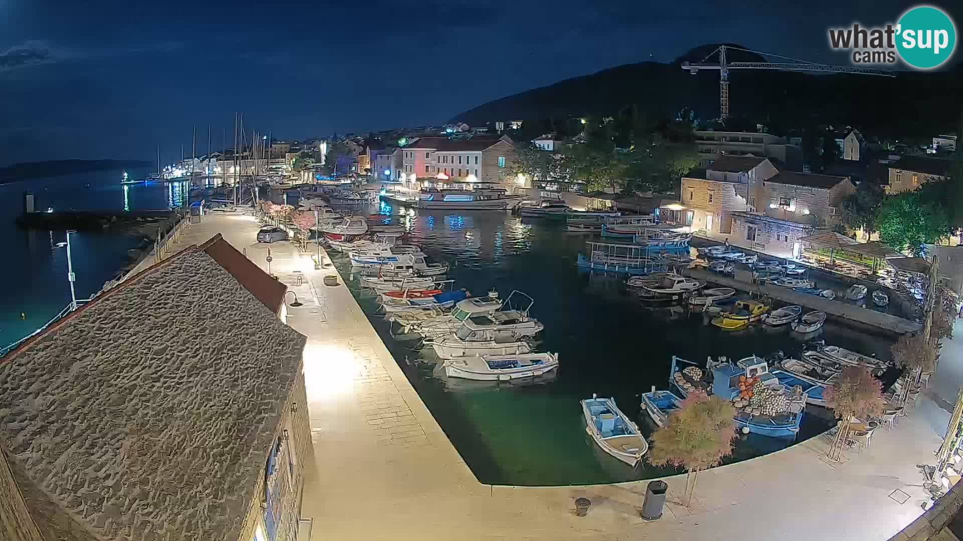 Webcam Bol Hafen – Liveblick auf Bol Riva & Marina