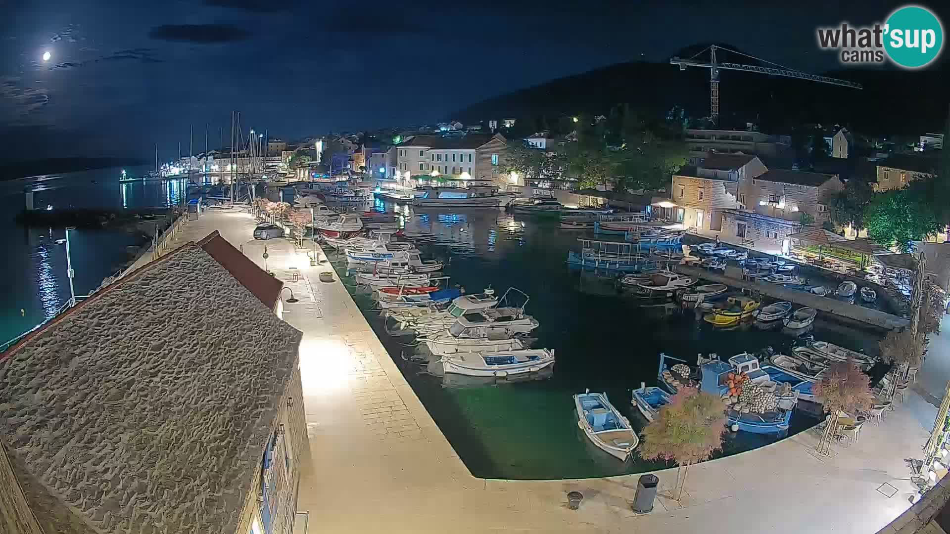 Webcam Bol Harbour – Live View of Bol Riva & Marina