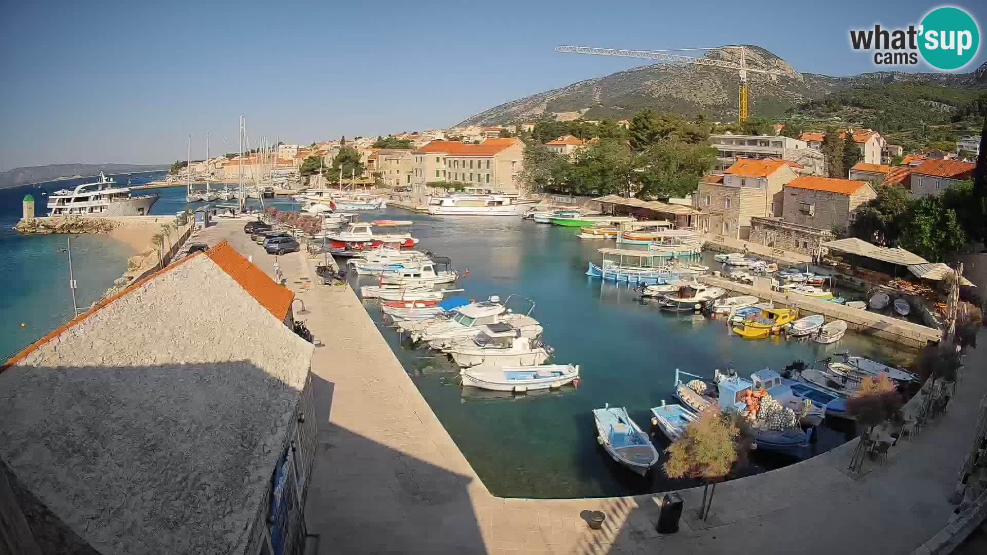 Webcam Bol Harbour – Live View of Bol Riva & Marina