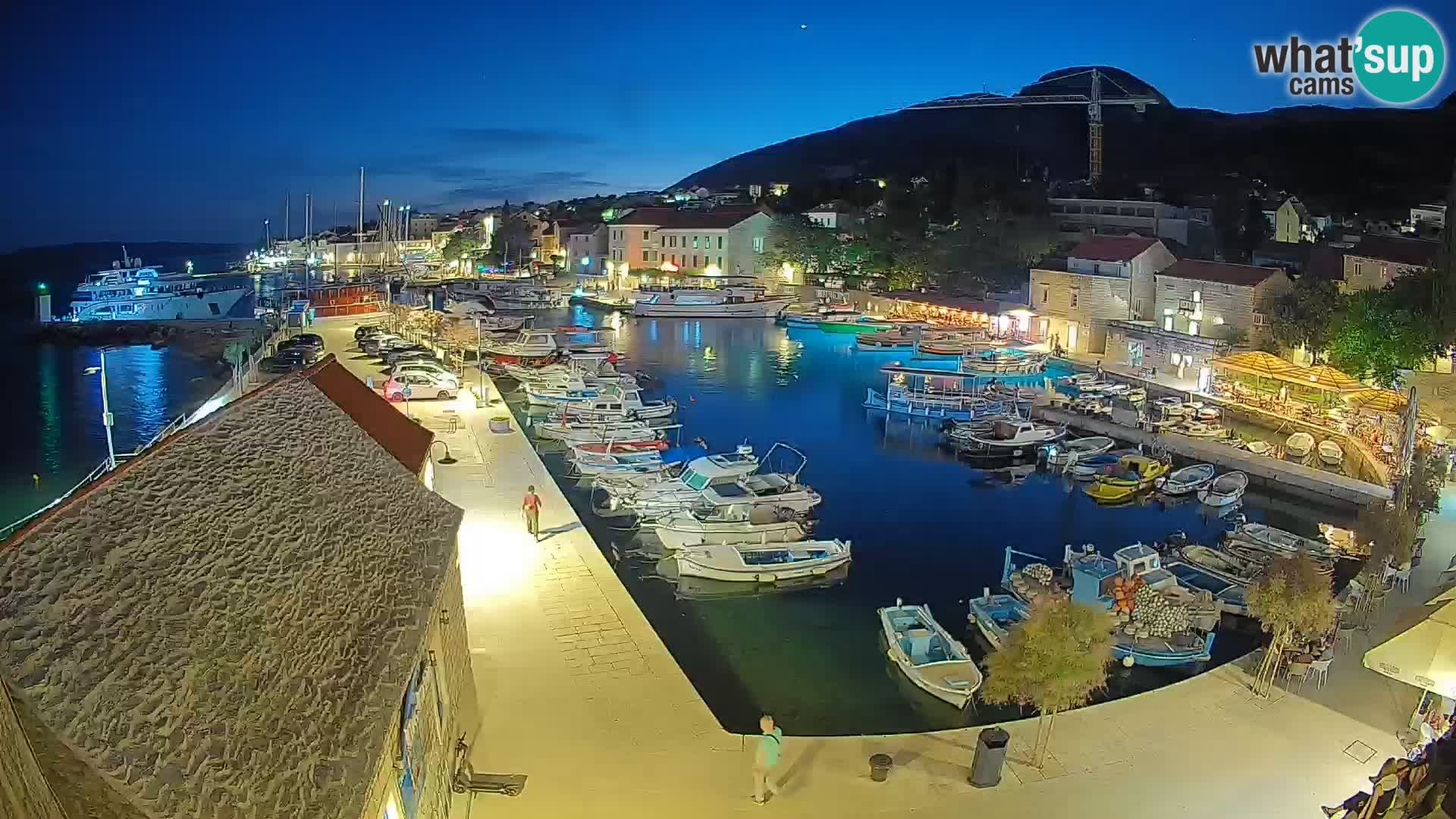 Webcam porto di Bol – Vista live sulla Riva e Marina