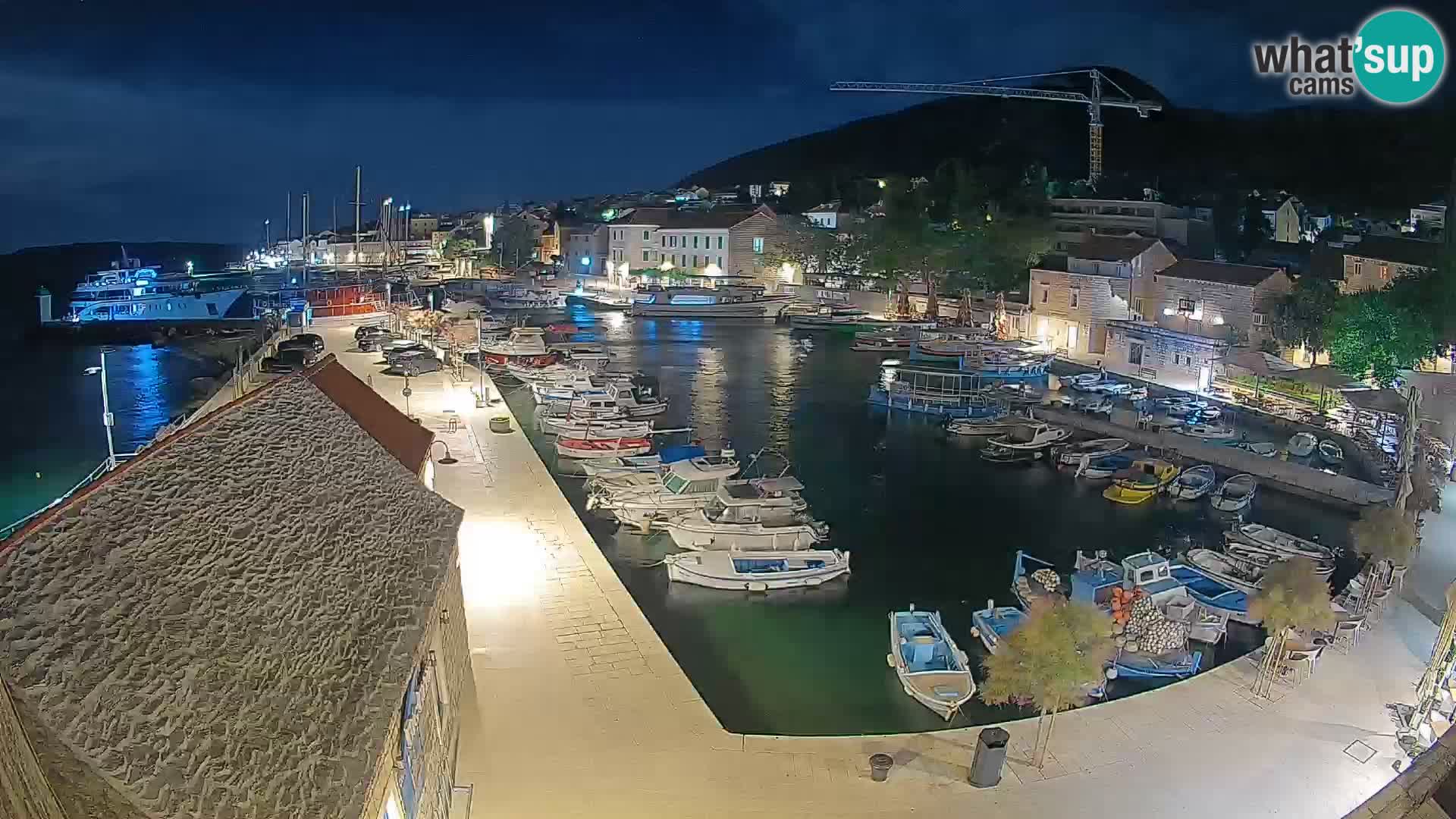 Webcam Bol Harbour – Live View of Bol Riva & Marina